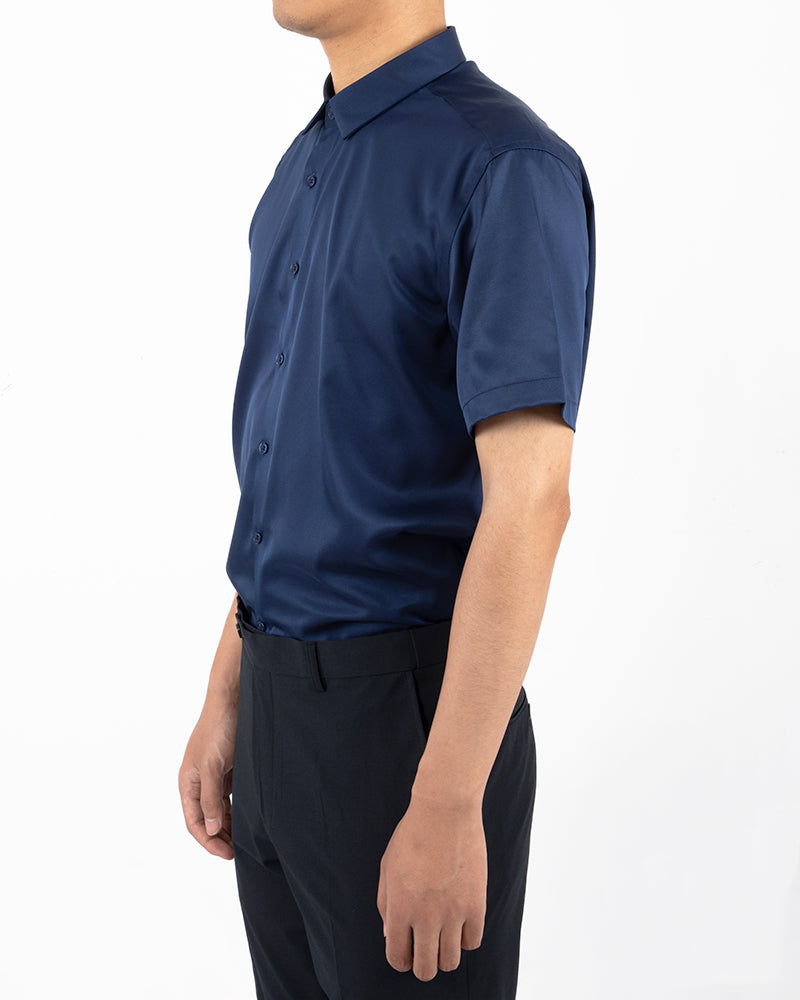 Men's Short Sleeve Button-Up Shirt in Navy Blue